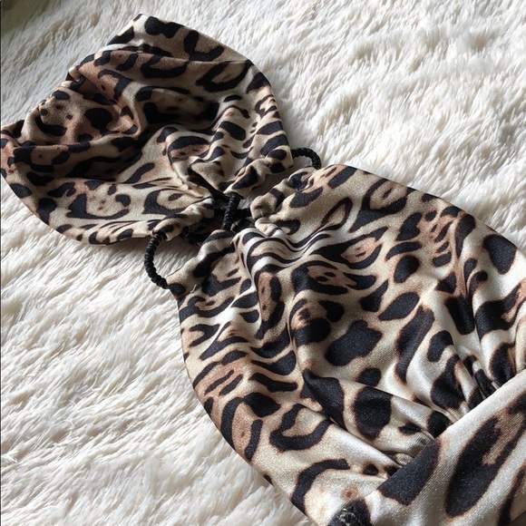 BRAND NEW Victoria’s Secret Swim Top - Picture 4 of 6